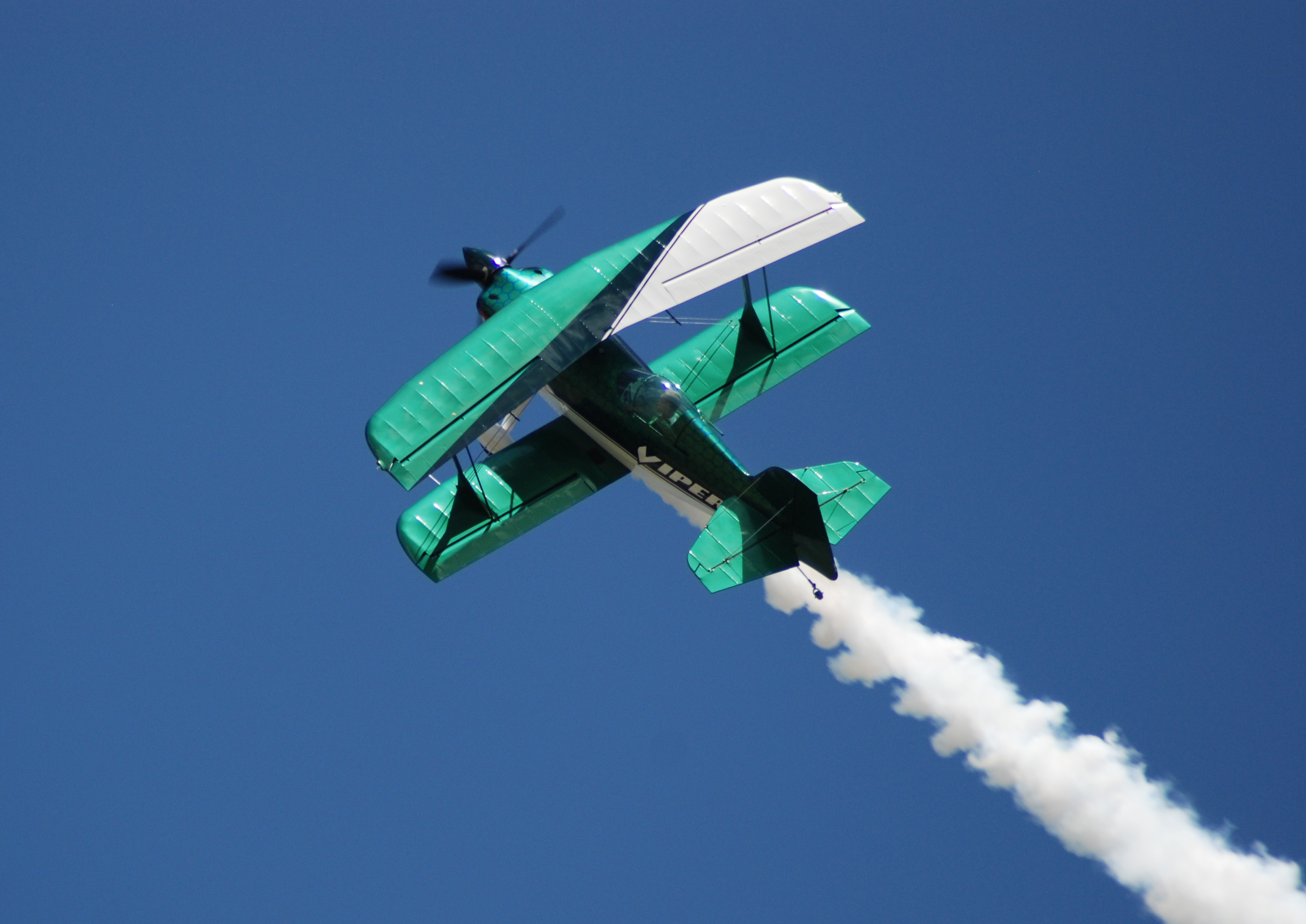Viper - Doing Aerobatics.