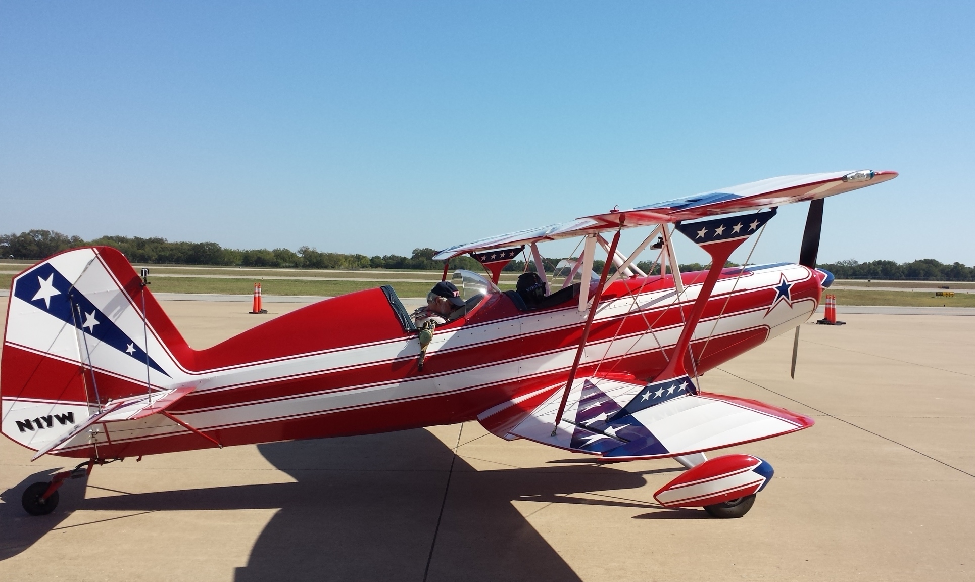 Departing the EAA Chapter 1246 Chili Cookoff in McKinney Texas   NO Aerobatics with a full tummy of 