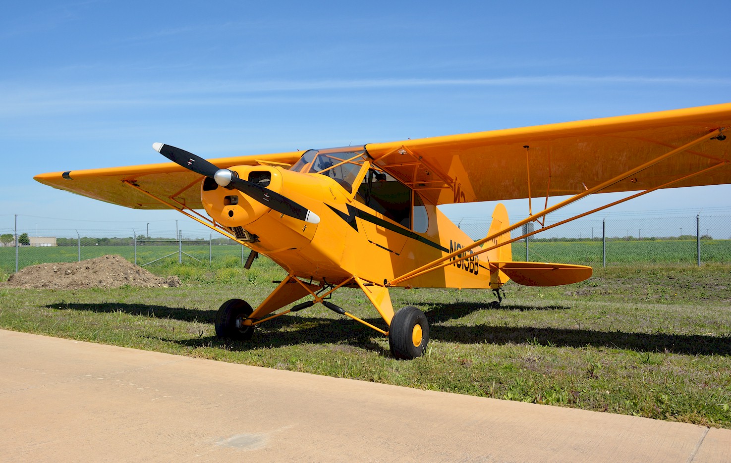 Beautiful American Legend Cub at a Fly-in